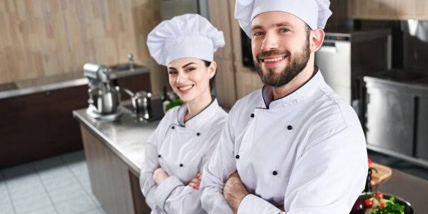 Vaga para Cozinheiro(a) Vaga para Cozinheiro(a)