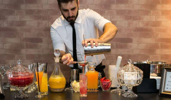 Restaurante e bistrô joá Recruta Barman
