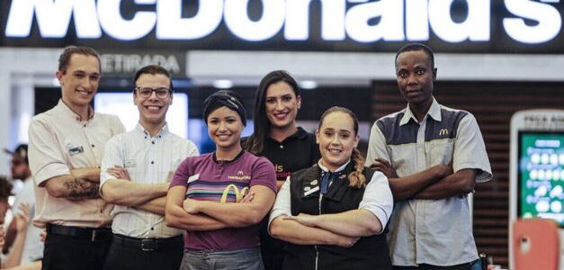 MacDonald’s Seleciona Atendente de Lanchonete (Sem Experiência) McDonalds