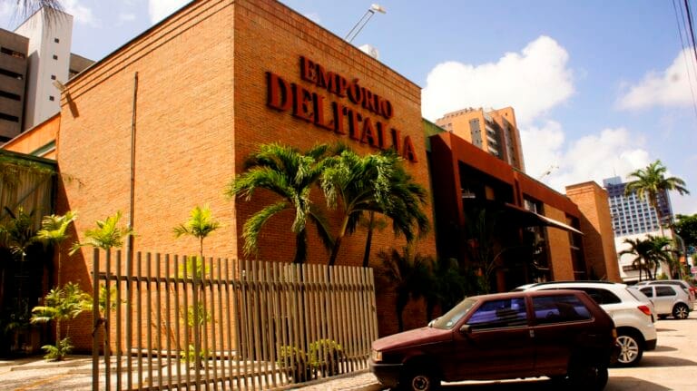 Emporio Delitalia Seleciona Forneiro