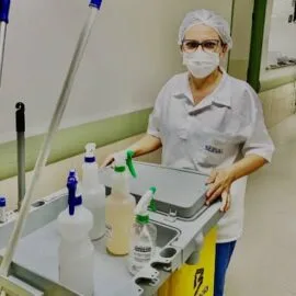 Clínica Seleciona Auxiliar de Serviços Gerais