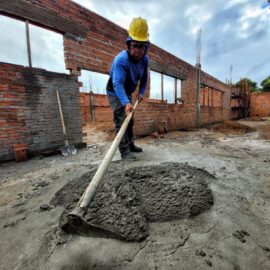 Empresa de Construção Civil Pedreiro e Servente