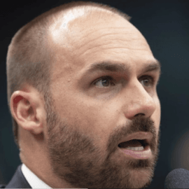 Eduardo Bolsonaro esteve em avião do mesmo modelo, antes da queda