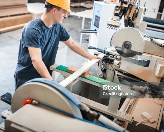 Operador no setor de picador Operador no setor de picador