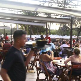 Carnaval estimula geração de emprego e renda no Ceará