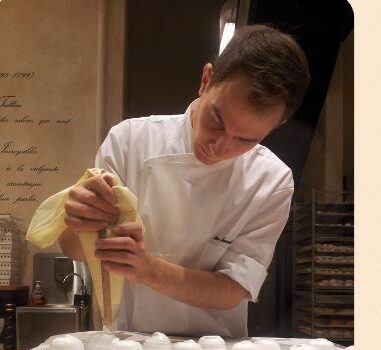 Multirão de Vagas para Confeiteiro,  Sushiman,  Caixa, Atendente,  Aux. Produção e Atendente 21/07/25 as 14hs