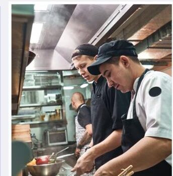 Vaga para Auxiliar de Cozinha até 02/10/25 Vaga para Auxiliar de Cozinha até 02/10/25