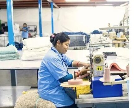 RH Teplacon Seleciona Auxiliar de Acabamento até Peças