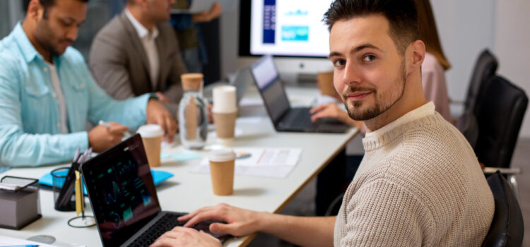 Vaga para Desenvolvedor Backend Sênior Python e C# remoto Suno 2025 Vaga para Desenvolvedor Backend Sênior Python e C# remoto Suno 2025