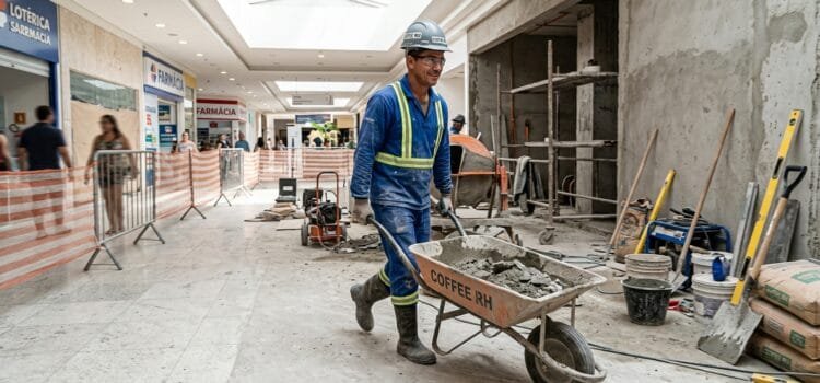 Oportunidade Única: Vagas de Emprego Abertas em Fortaleza para Servente de Pedreiro Oportunidade Única: Vagas de Emprego Abertas em Fortaleza para Servente de Pedreiro